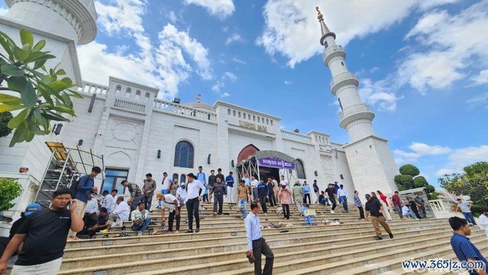 Masjid Al Serkal Phnom Penh, Kamboja